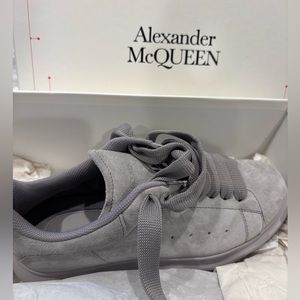 Alexander McQueen Size 37